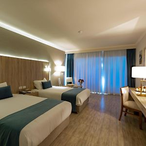 Deluxe Zimmer mit Kingsize-Bett